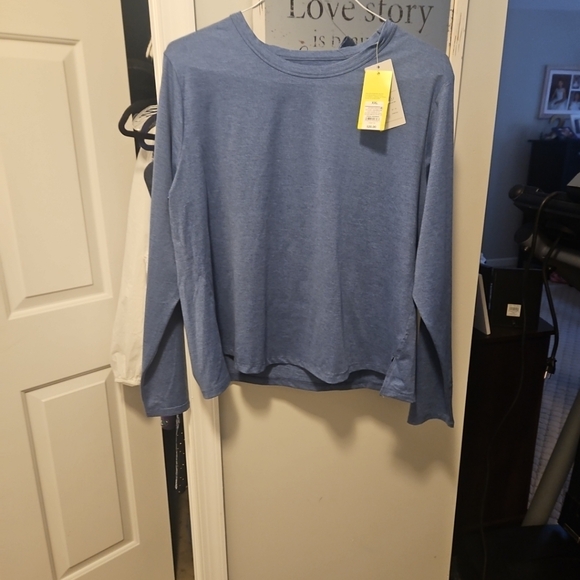 All In Motion Blue Long Sleeve Top - Picture 1 of 3